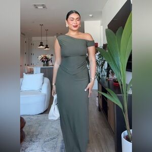 PRETTY LITTLE THING• khaki green matching set